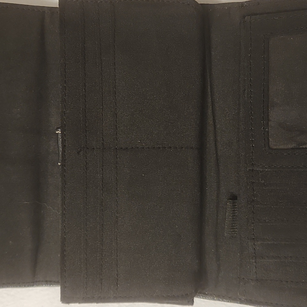 New Never Been Used No Tag Black Wallet with Gold Accent & Tortoise Shell Clasp - Picture 7 of 11